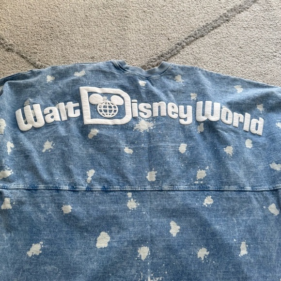 Disney World Parks Disneyland Spirit Jersey blue Denim Bleach splatter XL NEW - Picture 8 of 10